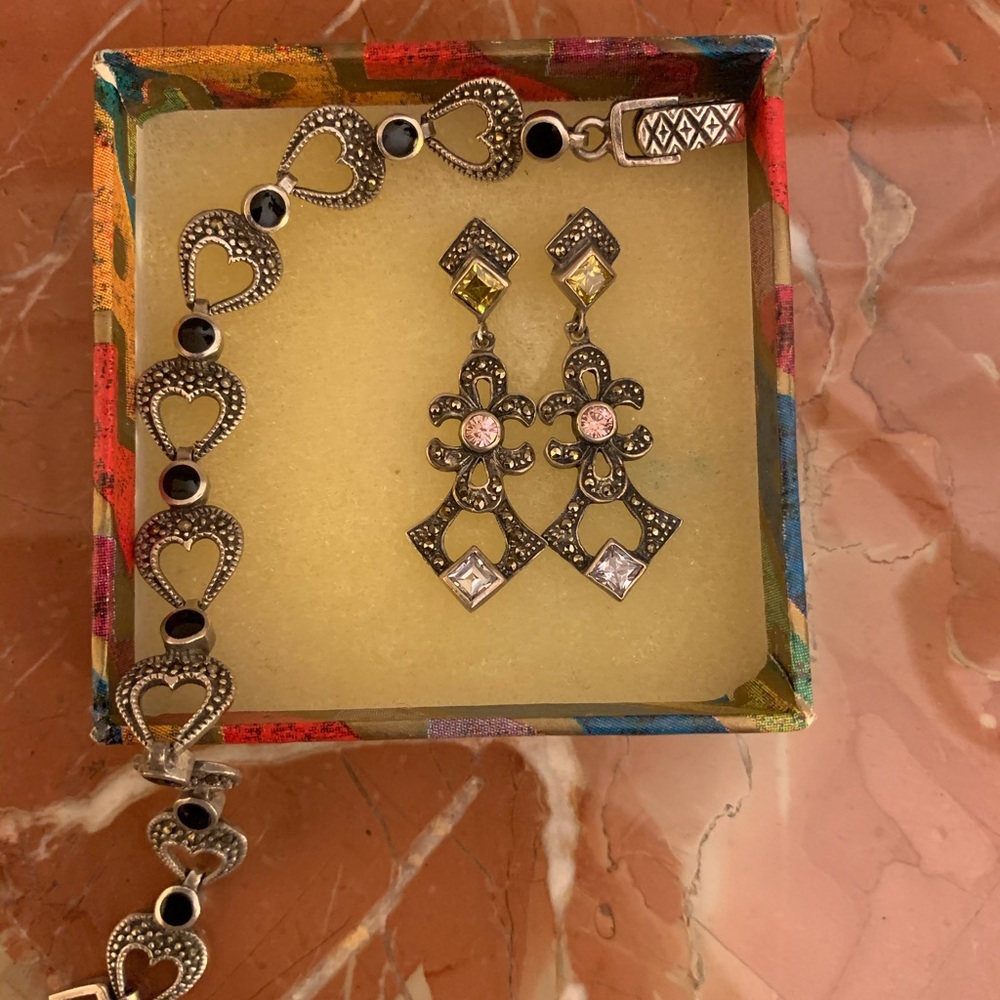 🌺Beautiful Valentine Gift Earrings and Bracelet😍